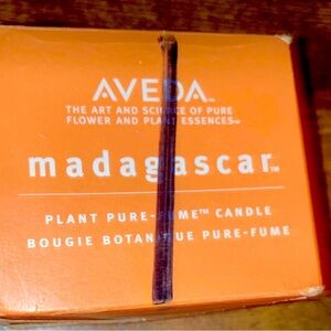 Aveda Madagascar pure-fume candle